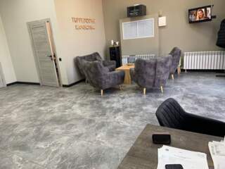 Комфортная клиентская зона ожидания