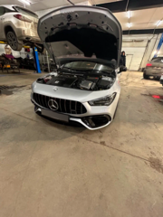 Рабочая зона и процесс ремонта без декораций