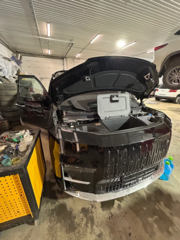 Рабочая зона и процесс ремонта без декораций