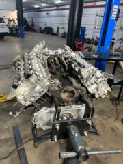 Рабочая зона и процесс ремонта без декораций