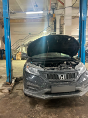 Рабочая зона и процесс ремонта без декораций